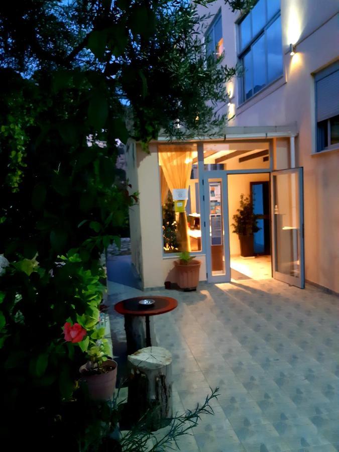 Ilion Hotel Dhermi Exterior photo